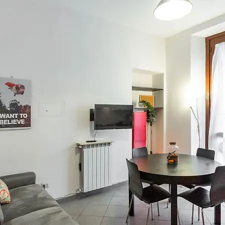 Navigli Near Metro & Wifi شقة *